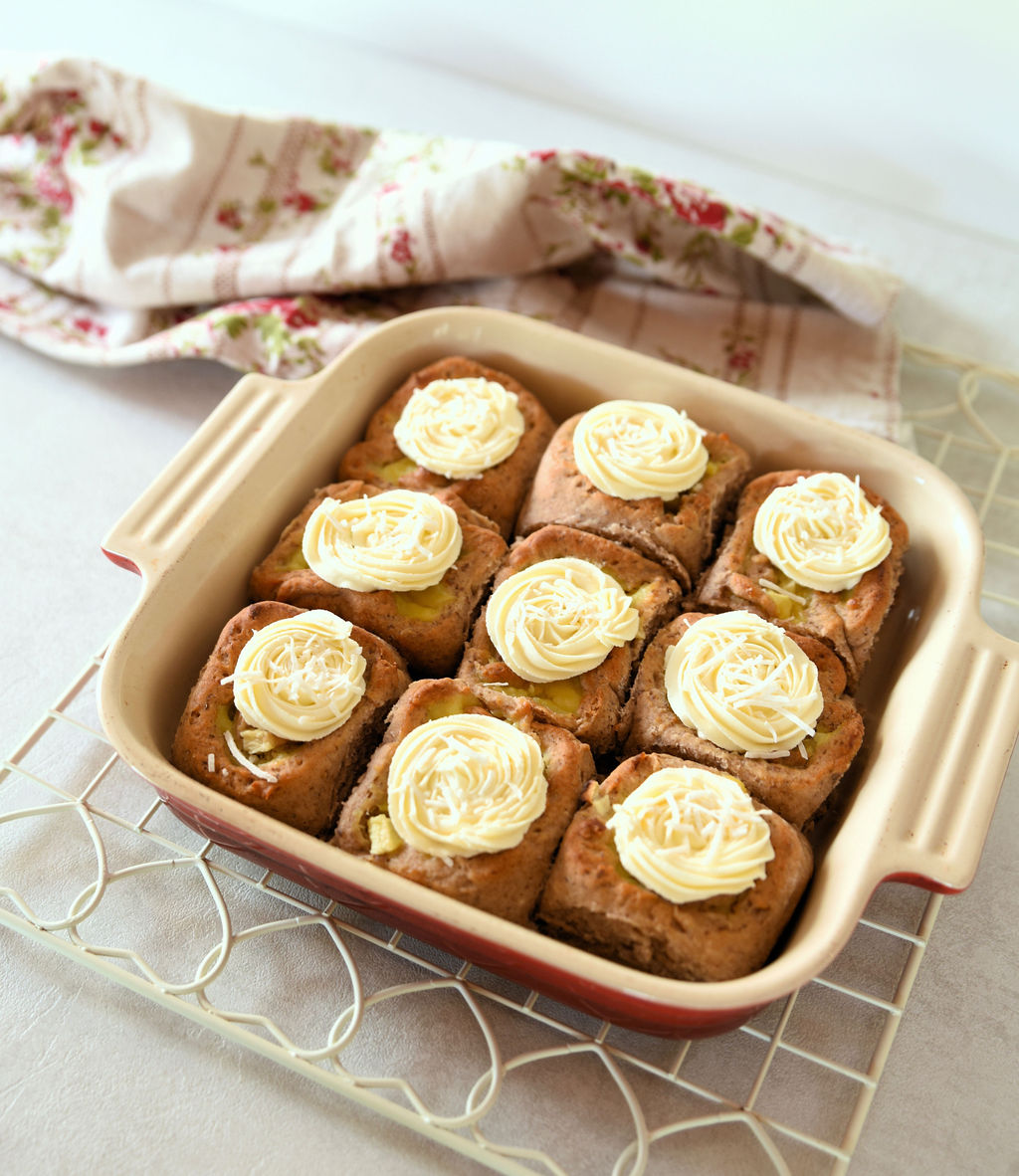 Gluten Free Custard and Apple Scrolls